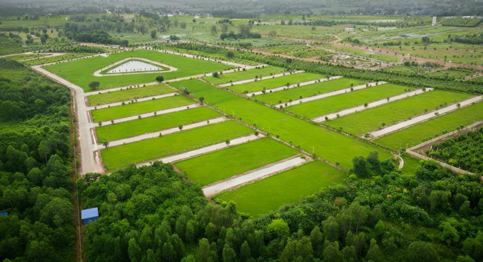 Silver Kites Elite Township